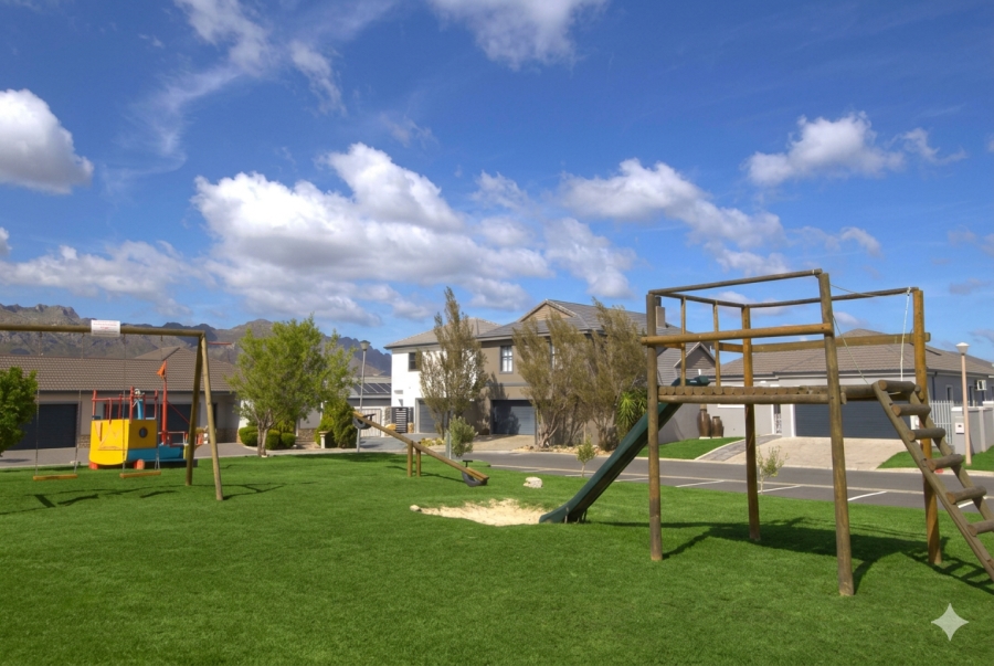 4 Bedroom Property for Sale in Fairview Golf Estate Western Cape